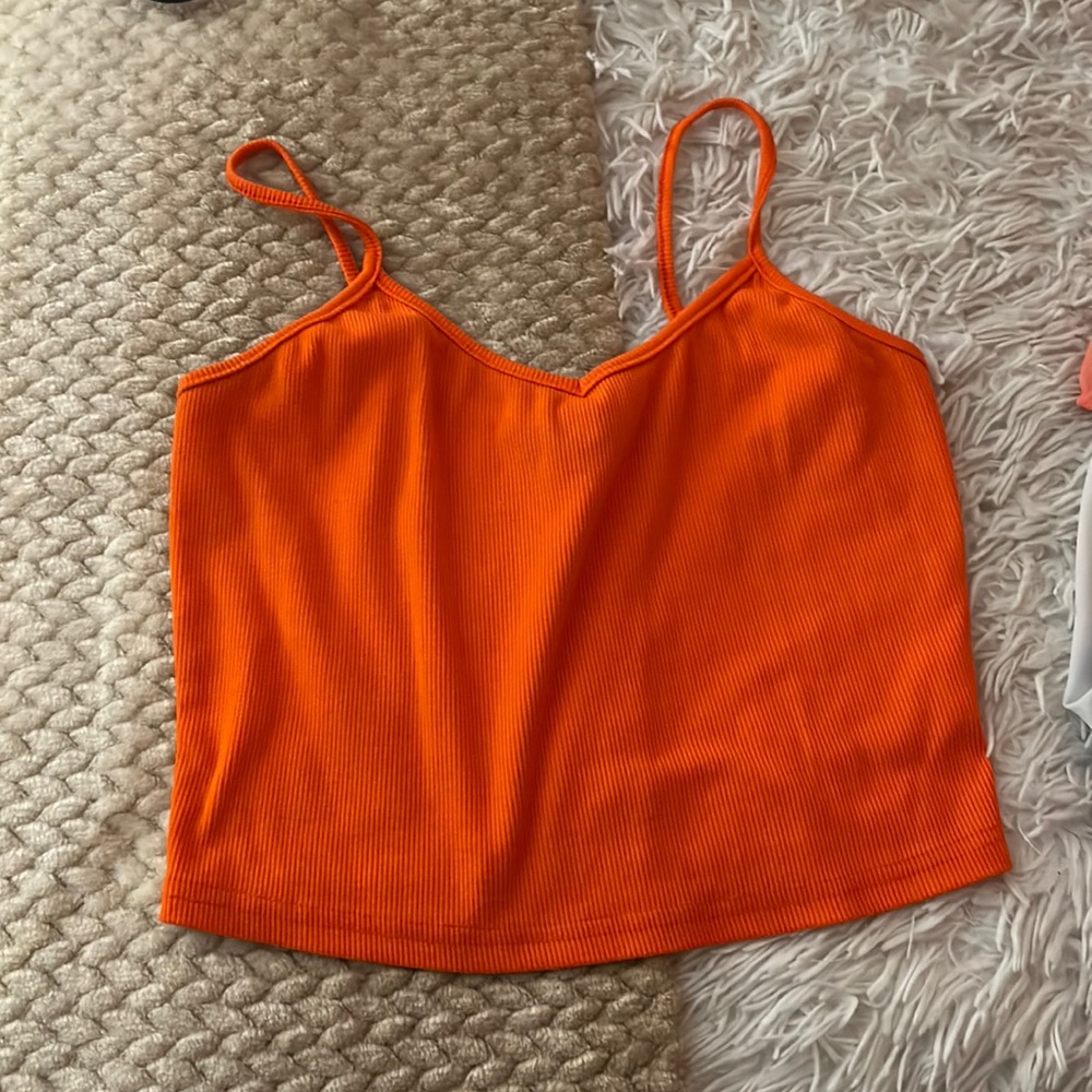 orange tank top